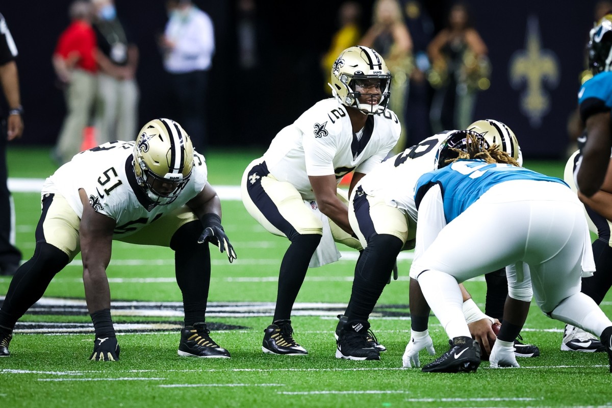 New Orleans Saints quarterback Jameis Winston (2) waits for the snap against the Jacksonville Jaguars. Mandatory Credit: Stephen Lew-USA TODAY 